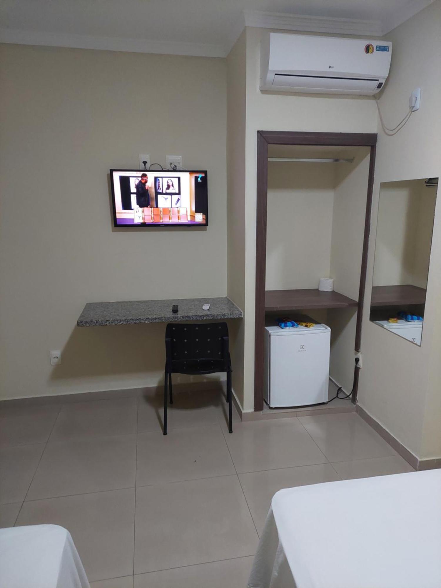 Apoema Hotel Cuiabá Buitenkant foto